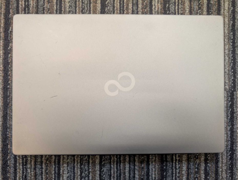 Fujitsu Lifebook E5412 - i5 1235u, 32GB RAM, 240GB SSD, FullHD, Win11