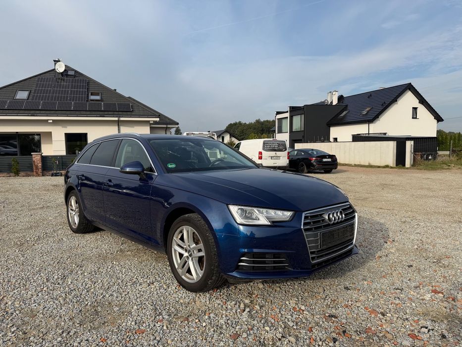 Audi A4 Avant Lekko uszkodzony przebieg udokumentowany pali jeździ