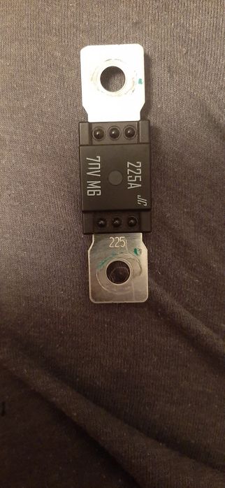 Предохранитель 225А  70V