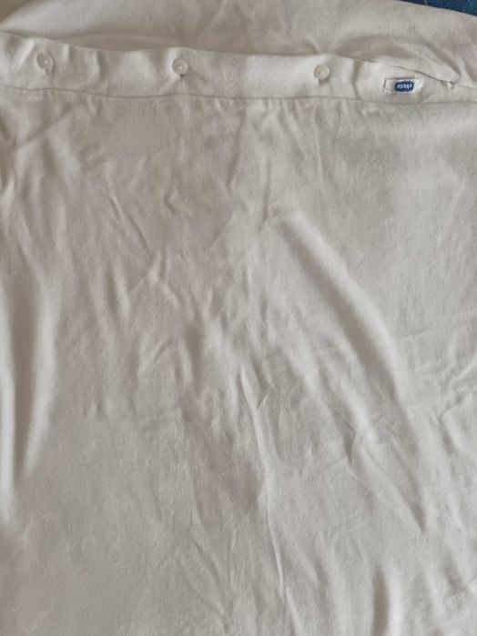 Manta de bebé, tipo edredom, para usar na cadeira ou alcofa.