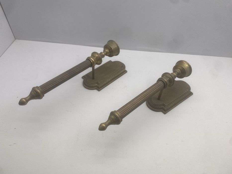 Candelabros em latao