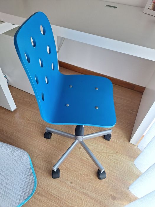 Cadeira de escritório com rodas (ikea)