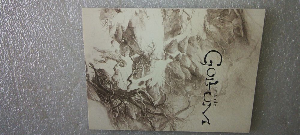 Antigo livro e dvd de Gollum dos senhor dos anéis