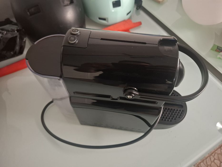 Maquina Café Nespresso Inissia (Type D40)