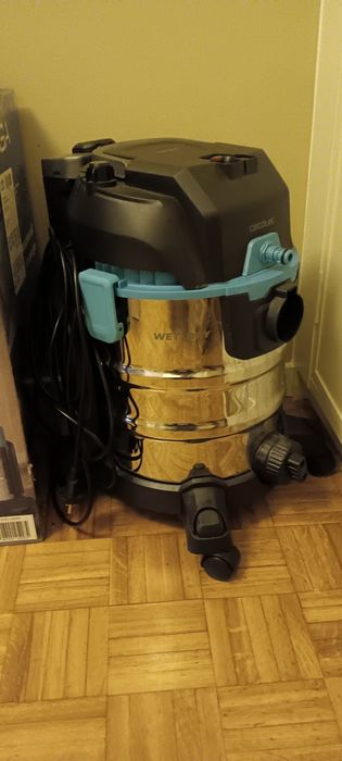 Aspirador cecotec Pro  pó e liquidos