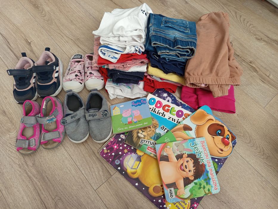 Mini paka ciuszków 92 -98 buciki książeczki