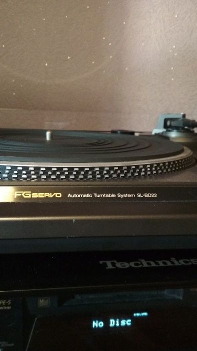 Проигрыватель пластинок " Technics SL-BD22 "Japan!!