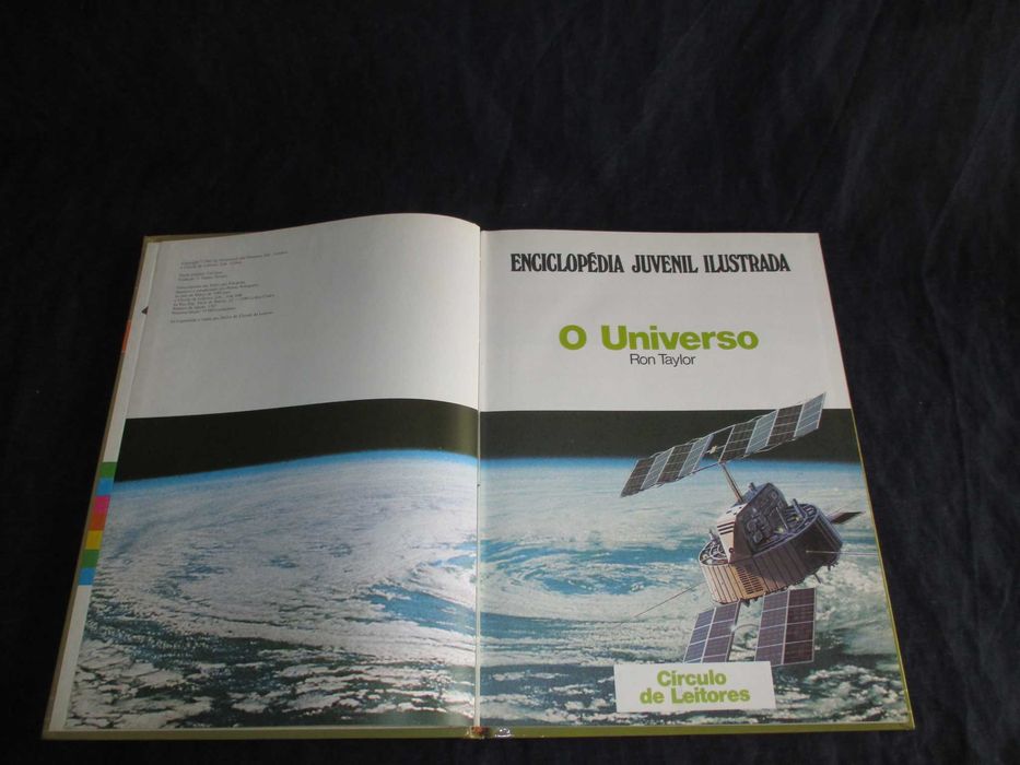 Livro O Universo Enciclopédia Juvenil Ilustrada Ron Taylor