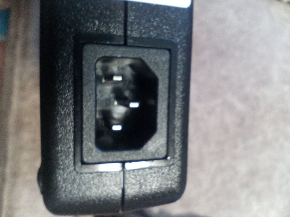 Електрошрот HP 19.5V, 11.8A 230W 11.8а 7.4х5.0 оригінал блок живлення