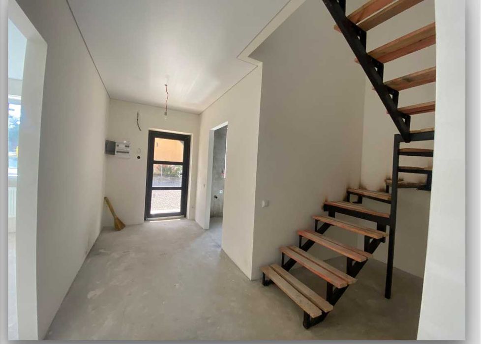 (5) Продам будинок в Зарванцях 9793