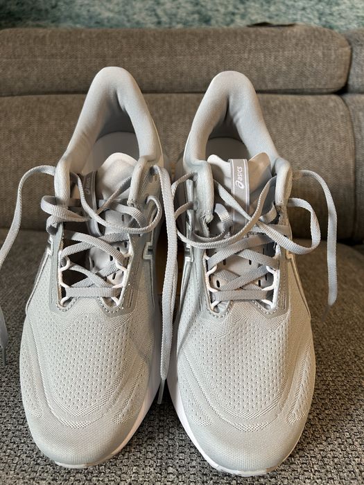 Asics novablast 5 41,5 nowe