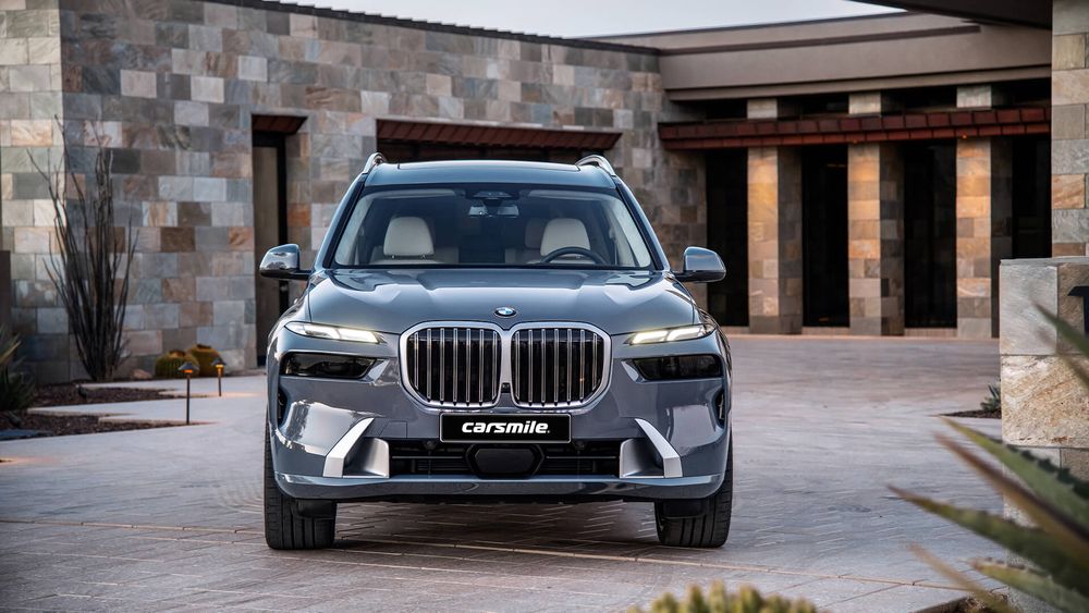 BMW X7 szare od przodu