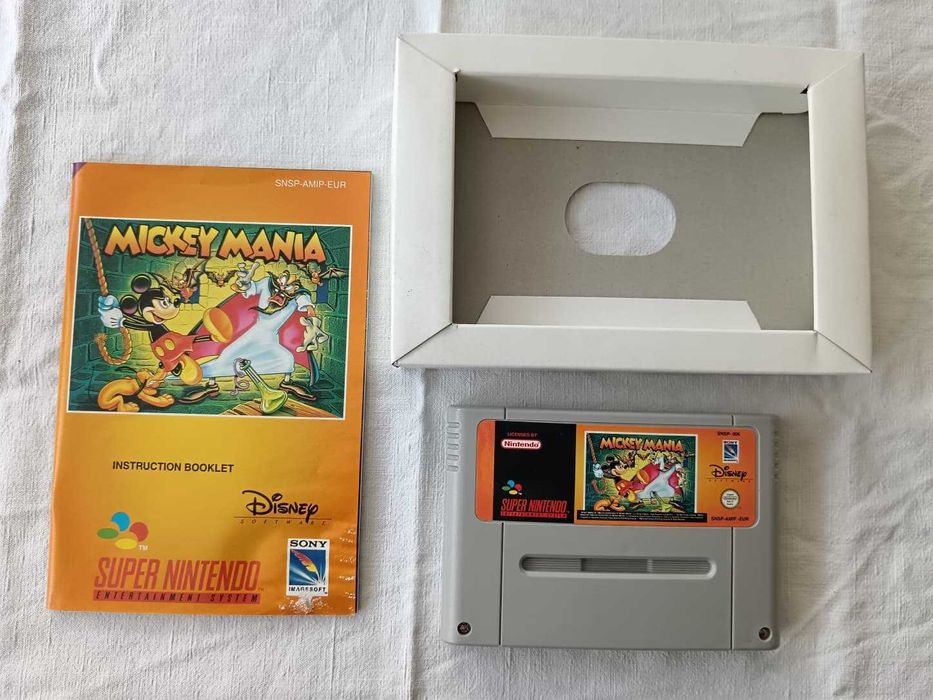 Mickey Mania (SNES, 1994, PAL FR) – Caixa e Manual | Pequeno Defeito no Manual