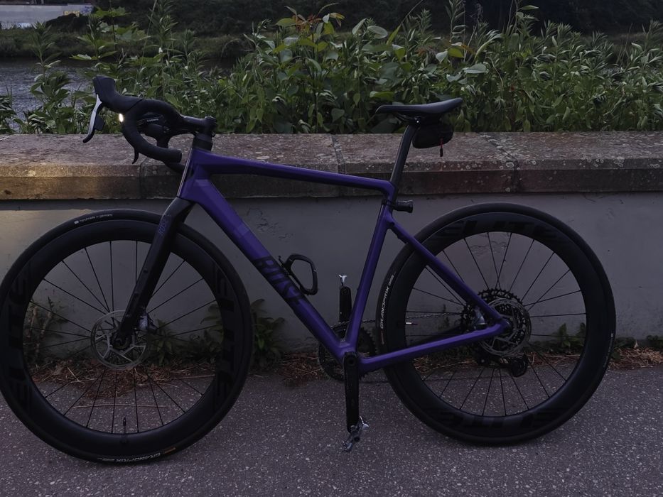 Gravel Rose Backroad | SRAM FORCE/GX AXS | koła custom DT + karbon