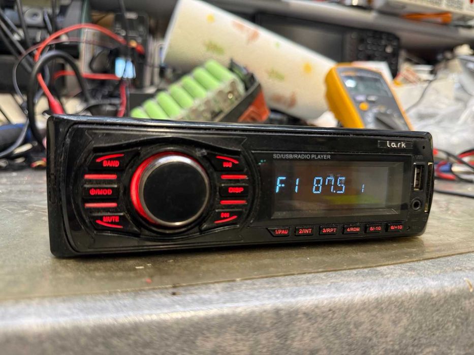 Radio CD Usb Sd Lark CR4200