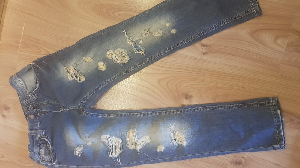 Spodnie cienki jeans chłopięce roz.134cm