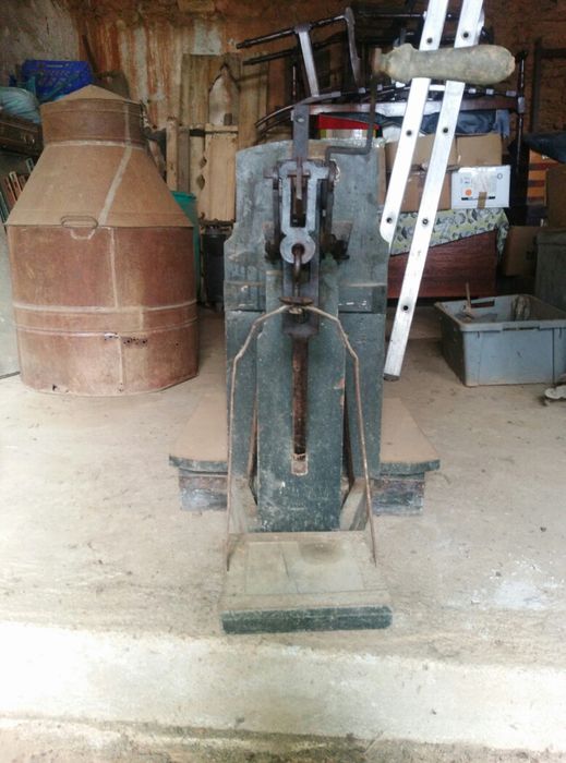 Balança antiga de pesos