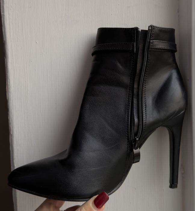 Жіночі Ботильйони
