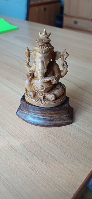 Ganesha - figurka z drzewa sandałowego