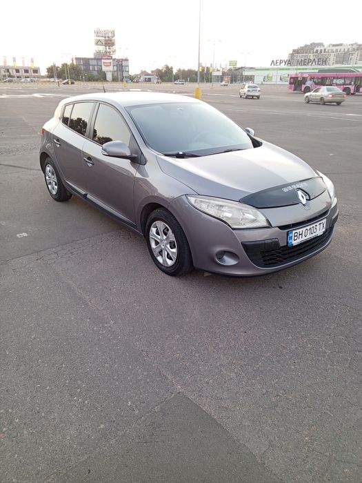 Автомобіль Рено меган