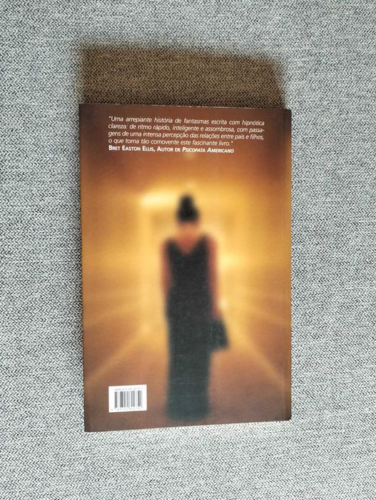Livro "Desconhecidos" de Taichi Yamada
