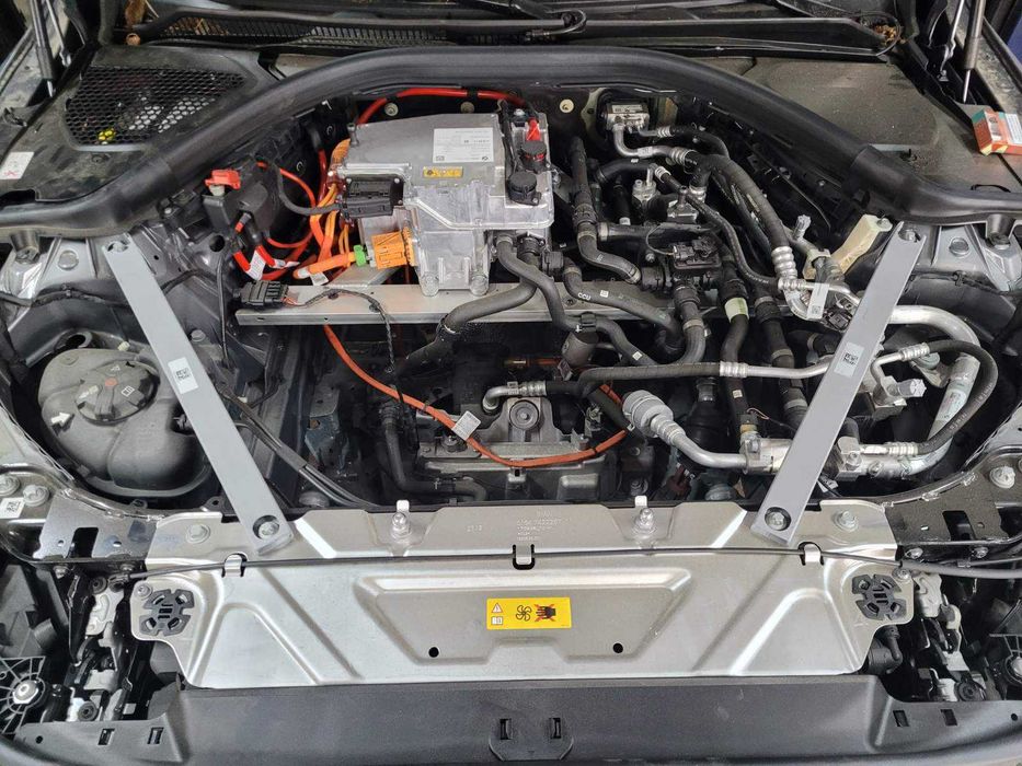 Разборка bmw i4 G26 дверка ліва четверть лонжерон фара капот бампер