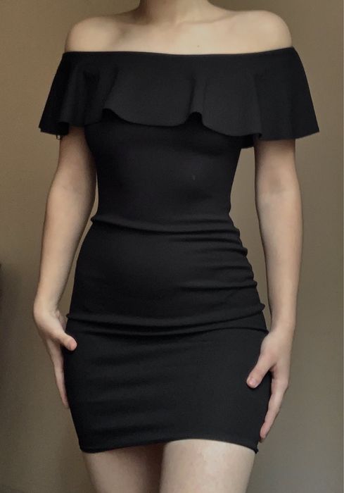 Сукня чорного кольору