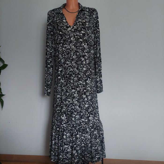 Długa duża sukienka Walis