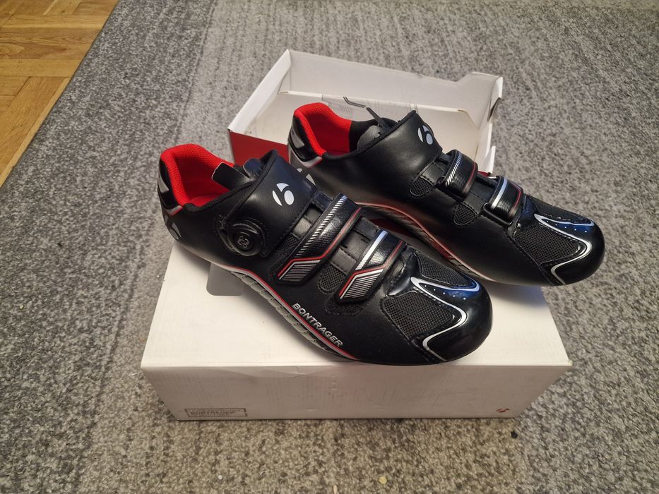 Bontrager Circuit 47eu, 30,3cm czarne