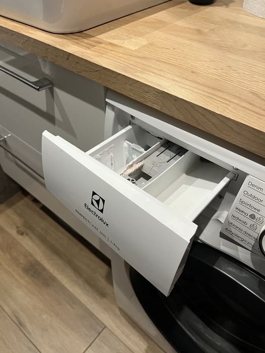 Pralka slim Electrolux