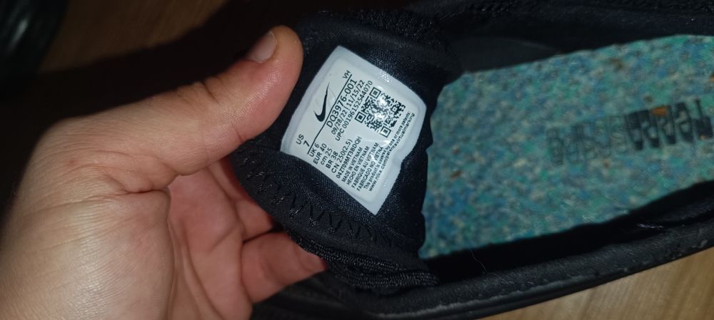 Tênis Nike como novos
