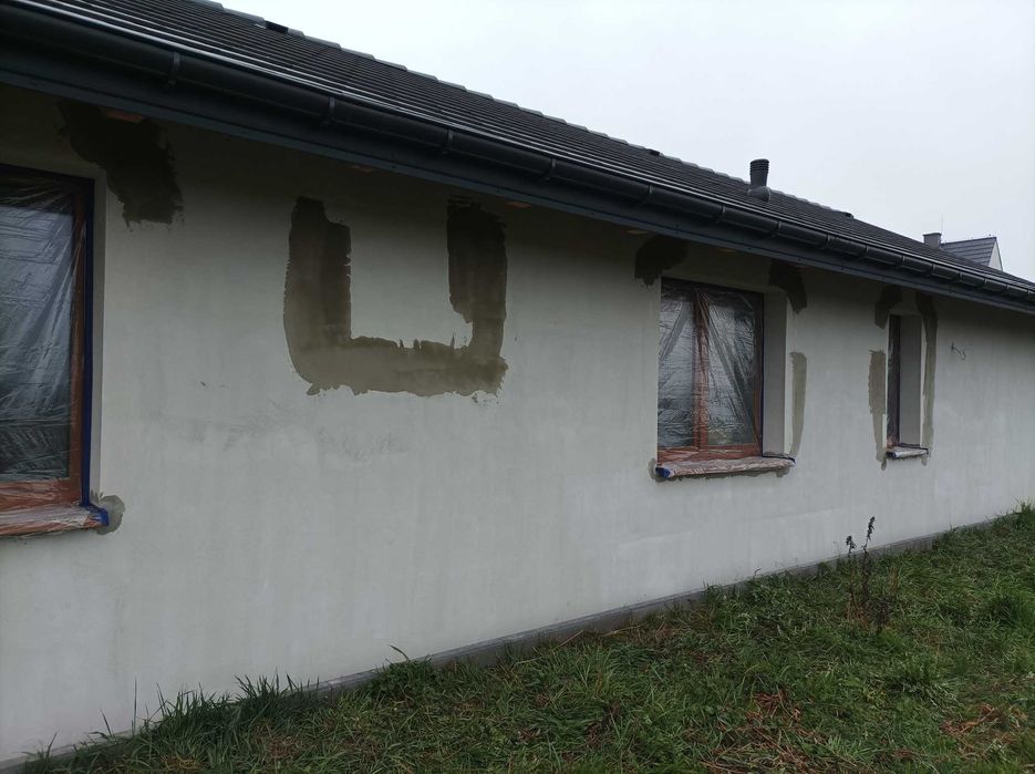 Usługi remontowo budowlano wokół domu na działce i cmentarzu.