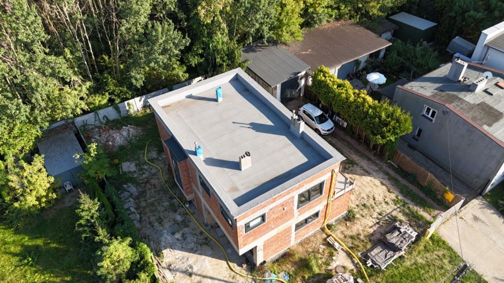 Kompleksowe wykończenie dachy płaskie membrana PVC TPO resitrix papa