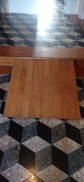 Rampa interior em madeira