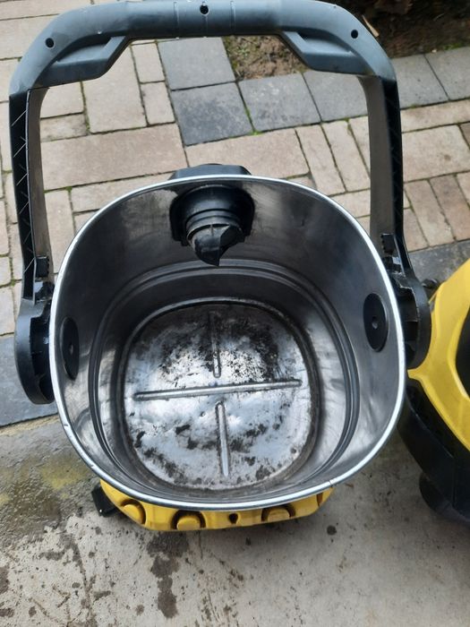 Пилесос Karcher WD5