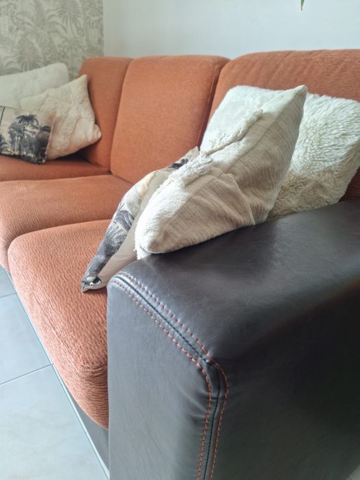 Sofá de 3 lugares em bom estado