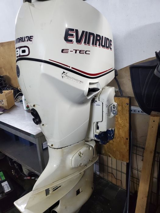 Evinrude e-tec 90 лодочный мотор евинруд