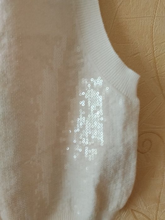 Стильний сучасний білий топ Zara с пайетками, 10-12 р.