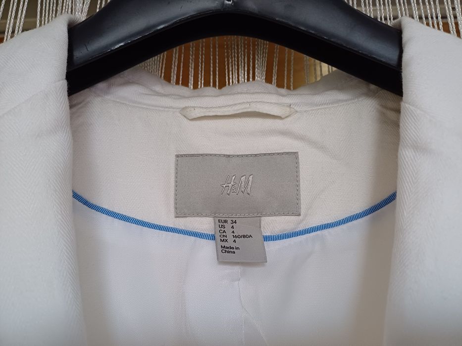 Casaco/Blazer curto, de cor branca da H&M (34/S)