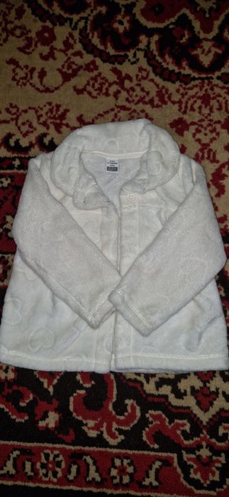 Продам кофту для маленькой девочки LC waikiki и шапку с ушками)