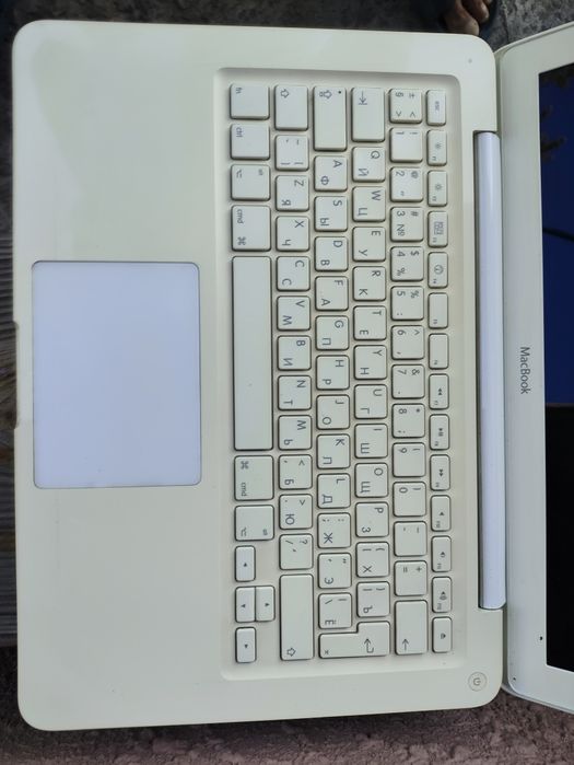 Продам MacBook..