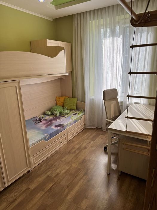 ЦЕНТР продам 3кімнатну квартиру 64 м² вул. Воскресенська