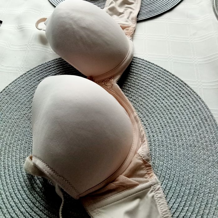 Biustonosz push up, beżowy Kris 85D