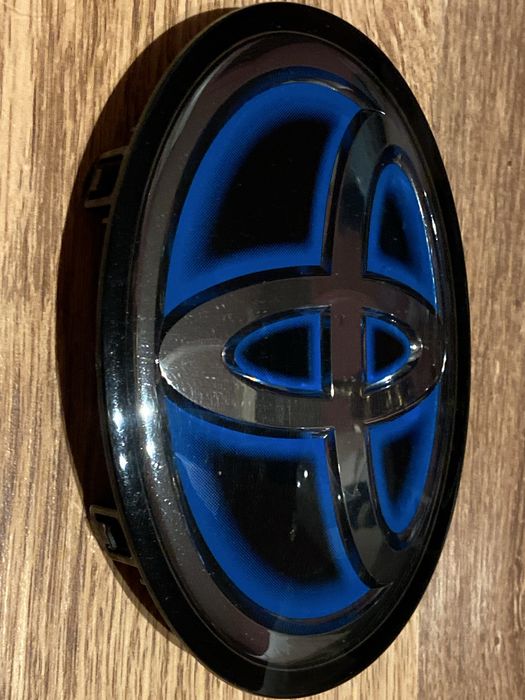 Emblemat Toyota Rav4 V 2018-Logo pod radar