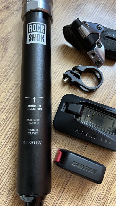 Дроппер RockShox Reverb AXS
