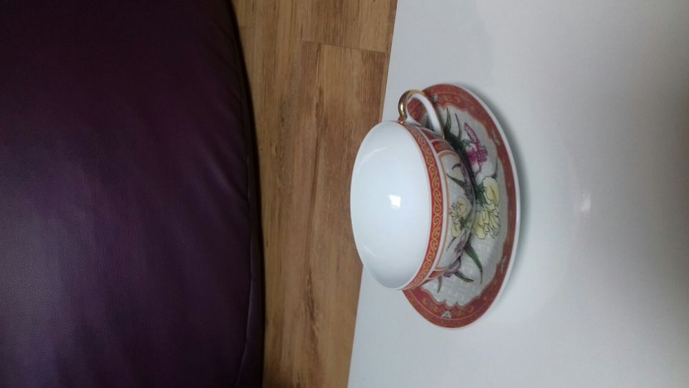 Filiżanka ze spodkiem