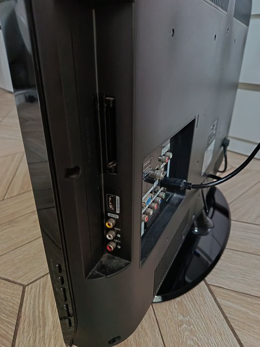 Telewizor 32" Samsung LE32B450 + Pilot | Sprawny, idealny do pokoju dziecka / sypialni