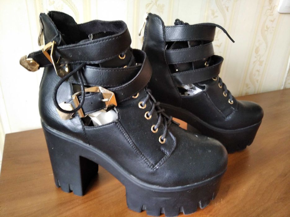 Ботільони на платформі (4 пари)