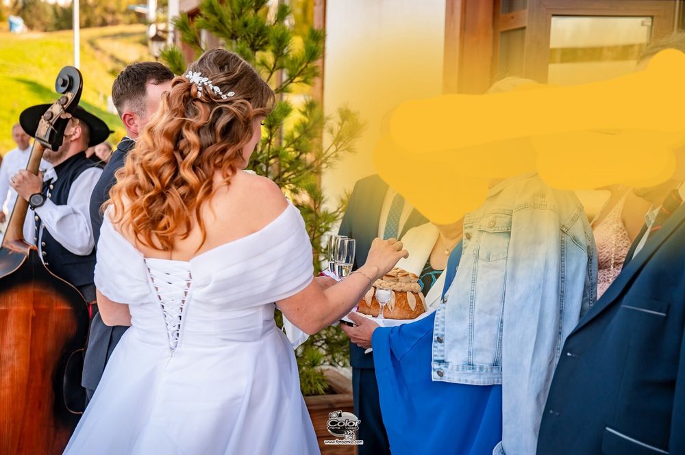 Suknia Ślubna Gorsetowa Wiązana