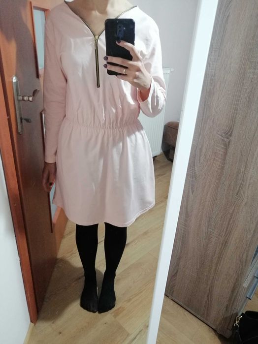 Różowa sukienka Awanti